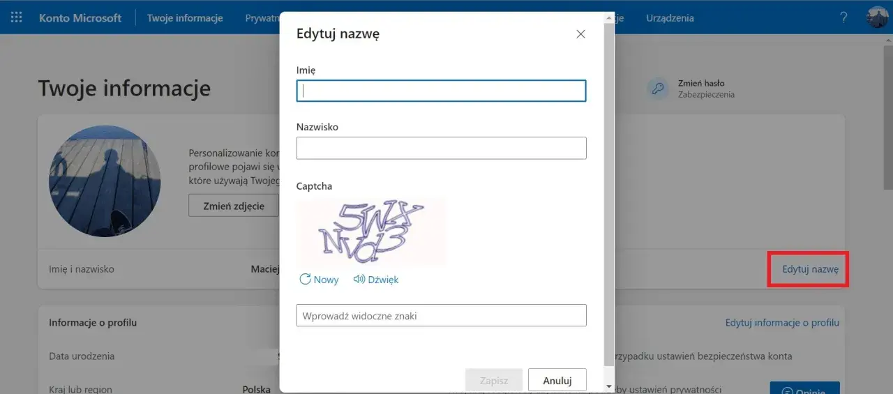Okno dialogowe "Edytuj nazwę" na stronie konta Microsoft, pokazujące pola do wpisania imienia, nazwiska i znaków z Captchy, pomocne przy pytaniu jak zmienić nazwę użytkownika Windows 10.
